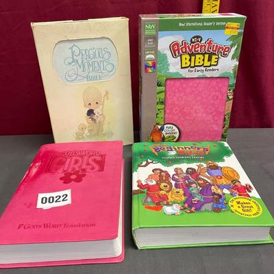 Girlâ€™s Bibles