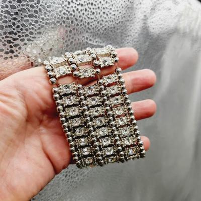 BEAUTIFUL FAUX RHINESTONE WIDE STRETCHY BRACELET