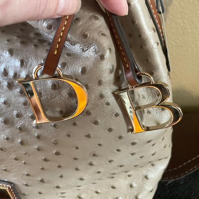 NEW Dooney and Bourke drawstring bucket bag in ostrich pattern