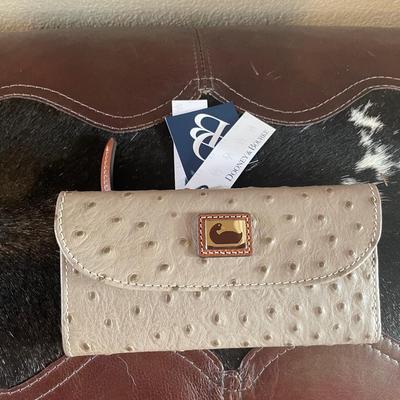 NEW Dooney and Bourke wallet