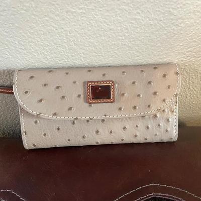 NEW Dooney and Bourke wallet