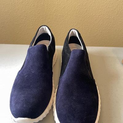 Johnston and Murphy Kimmie Sneakers wtih BOX
