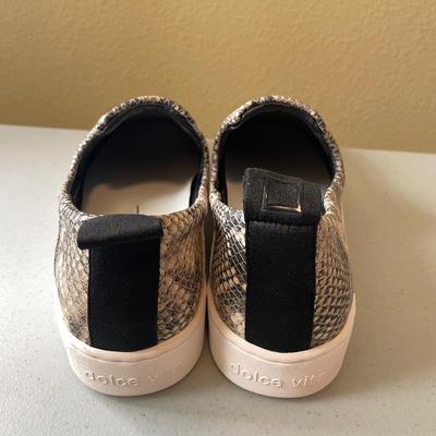 Dolce Vita NEW Snake Print Embossed Leather Sneaker with BOX