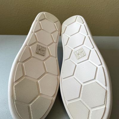 Dolce Vita NEW Snake Print Embossed Leather Sneaker with BOX