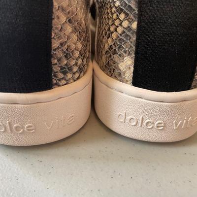Dolce Vita NEW Snake Print Embossed Leather Sneaker with BOX