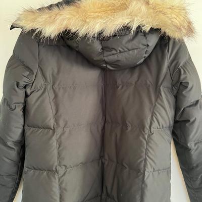 8508 Ladies L L Bean Quilted Coat with Faux Fur Hood