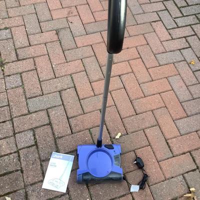 8456 Shark V27002 Vacuum & 2 Shark Cordless with Attachments