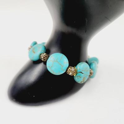 BEAUTIFUL HOWLITE STRETCHY BRACELET