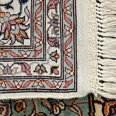VERY FINE Silk Vintage Handwoven Oriental area rug 4x6