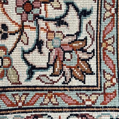 VERY FINE Silk Vintage Handwoven Oriental area rug 4x6