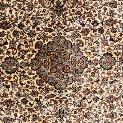 VERY FINE Silk Vintage Handwoven Oriental area rug 4x6