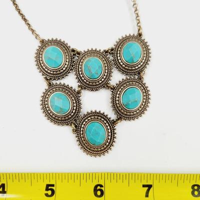 BEAUTIFUL FAUX TURQUOISE METAL NECKLACE