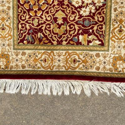 SMALL PERSIAN-STYLE THROW RUG 2x3