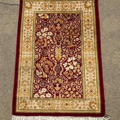 SMALL PERSIAN-STYLE THROW RUG 2x3