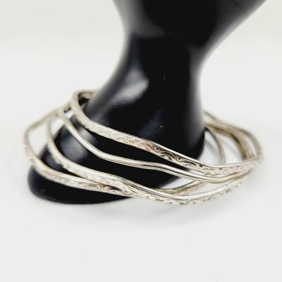 SILVER TONED METAL BANGLE BRACELET SET