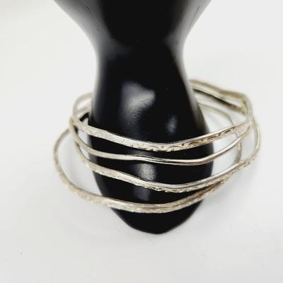 SILVER TONED METAL BANGLE BRACELET SET