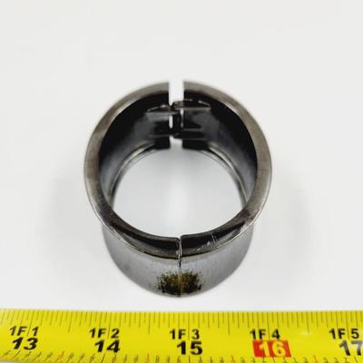 SHINY METAL HINDGED BLACK BRACELET