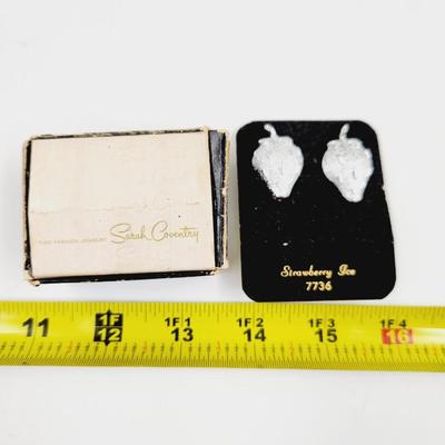 VINTAGE SARAH COVENTRY STRAWBERRY CLIP ON EARRINGS