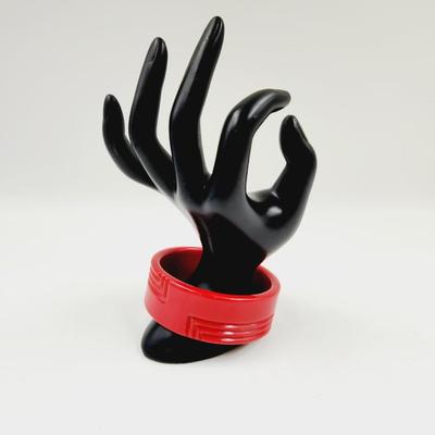 VINTAGE RESIN CARVED RED BRACELET