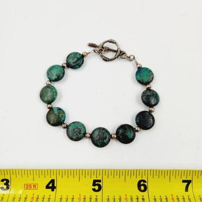HAND CRAFTED HOWLITE BEADED BRACELET