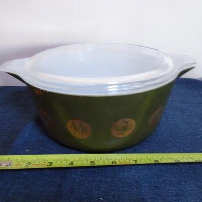 LOT 80. PYREX CONTAINERS