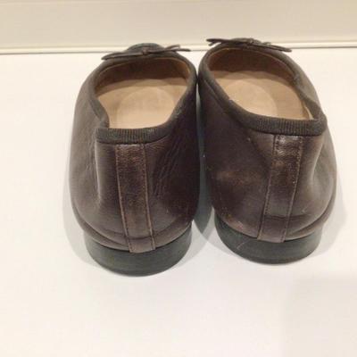 Lot. 8512. Chanel Black and Brown Ballerina Flats with Bow, 8.5
