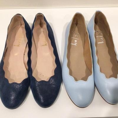 Lot. 8513. FS/NY Scolloped Leather Ballet Flats, 2 pairs, 8.5
