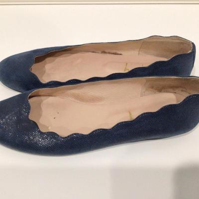 Lot. 8513. FS/NY Scolloped Leather Ballet Flats, 2 pairs, 8.5
