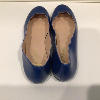 Lot. 8514. FS/NY Scolloped Leather Ballet Flats, 2 pairs, 8.5