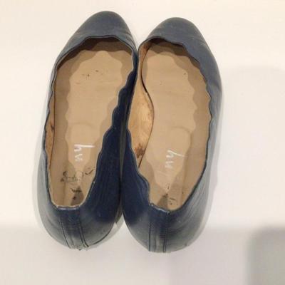 Lot. 8514. FS/NY Scolloped Leather Ballet Flats, 2 pairs, 8.5