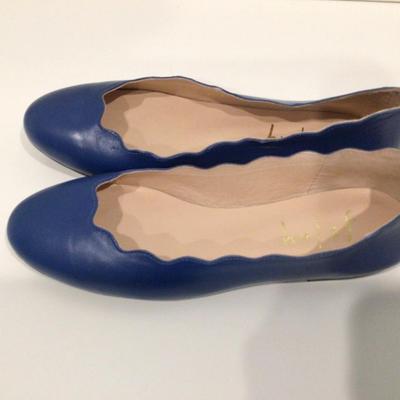Lot. 8514. FS/NY Scolloped Leather Ballet Flats, 2 pairs, 8.5