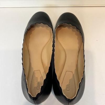 8515. Chloe Scalloped Leather Ballet Flats 8.5