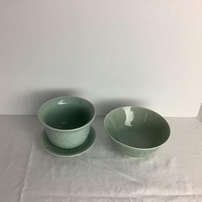 Lot 8424. Kangxi Qing Dynasty Chinoiserie Porcelain Bowl & Pot/Saucer