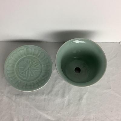Lot 8424. Kangxi Qing Dynasty Chinoiserie Porcelain Bowl & Pot/Saucer