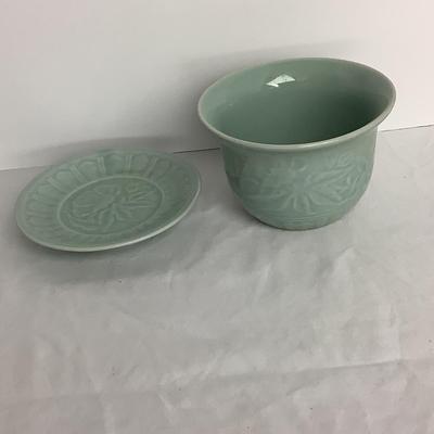Lot 8424. Kangxi Qing Dynasty Chinoiserie Porcelain Bowl & Pot/Saucer