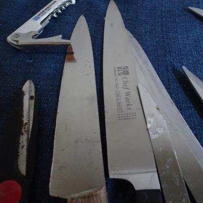 LOT 88 KNIVES