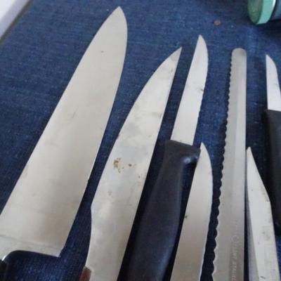 LOT 88 KNIVES