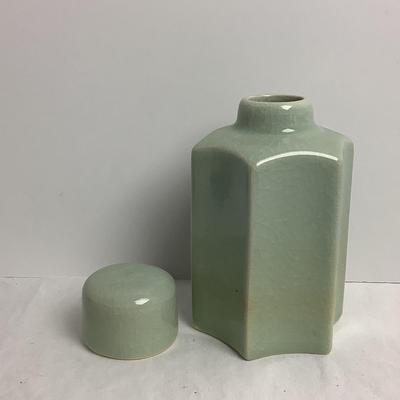 Lot 8427  Pair of Ceramic Bisque Elegant Ginger Jars/Urns