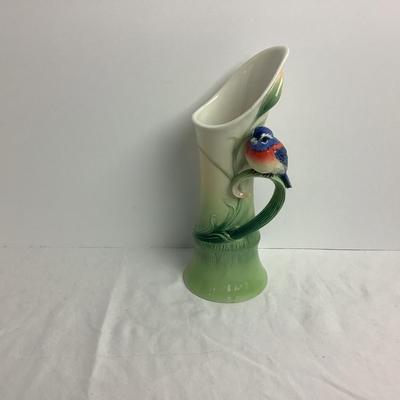Lot 8429  Unique Decorative Vase & FRANZ Blue Bird Sculpture Design Vase