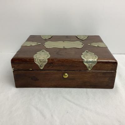 Lot 8522. Vintage Wooden Decorative Trinket Box with Silver Adornments / Single Frog Bookend