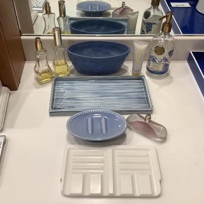 8395 Soap Dish and Blue and White Tray with Georgio Par fume