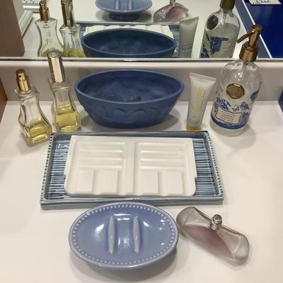 8395 Soap Dish and Blue and White Tray with Georgio Par fume