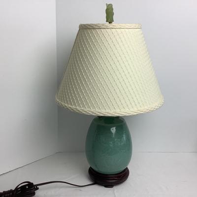 Lot 8526. Porcelain Lamp / Decorative Tissue Box Cover