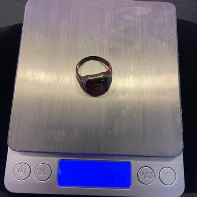 10 kt gold ring red stone