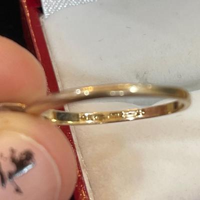 14kt gold ring with diamond