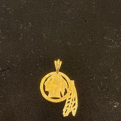 14kt gold redskins pendant
