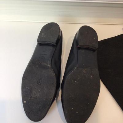 .8516. CHANEL Patent Leather Ballerina Flats with Bow