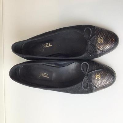 Lot. 8517. Chanel Italian Flats