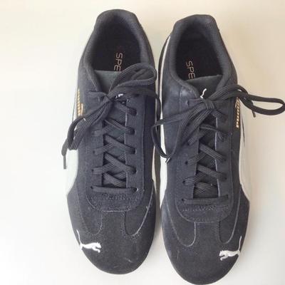 .8552.New Pumas Suede Speed Cat Black Driving Shoes. 8.5