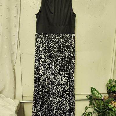 LONG FLOWING PETER NYGARD WOMENS SIZE LARGE DRESS